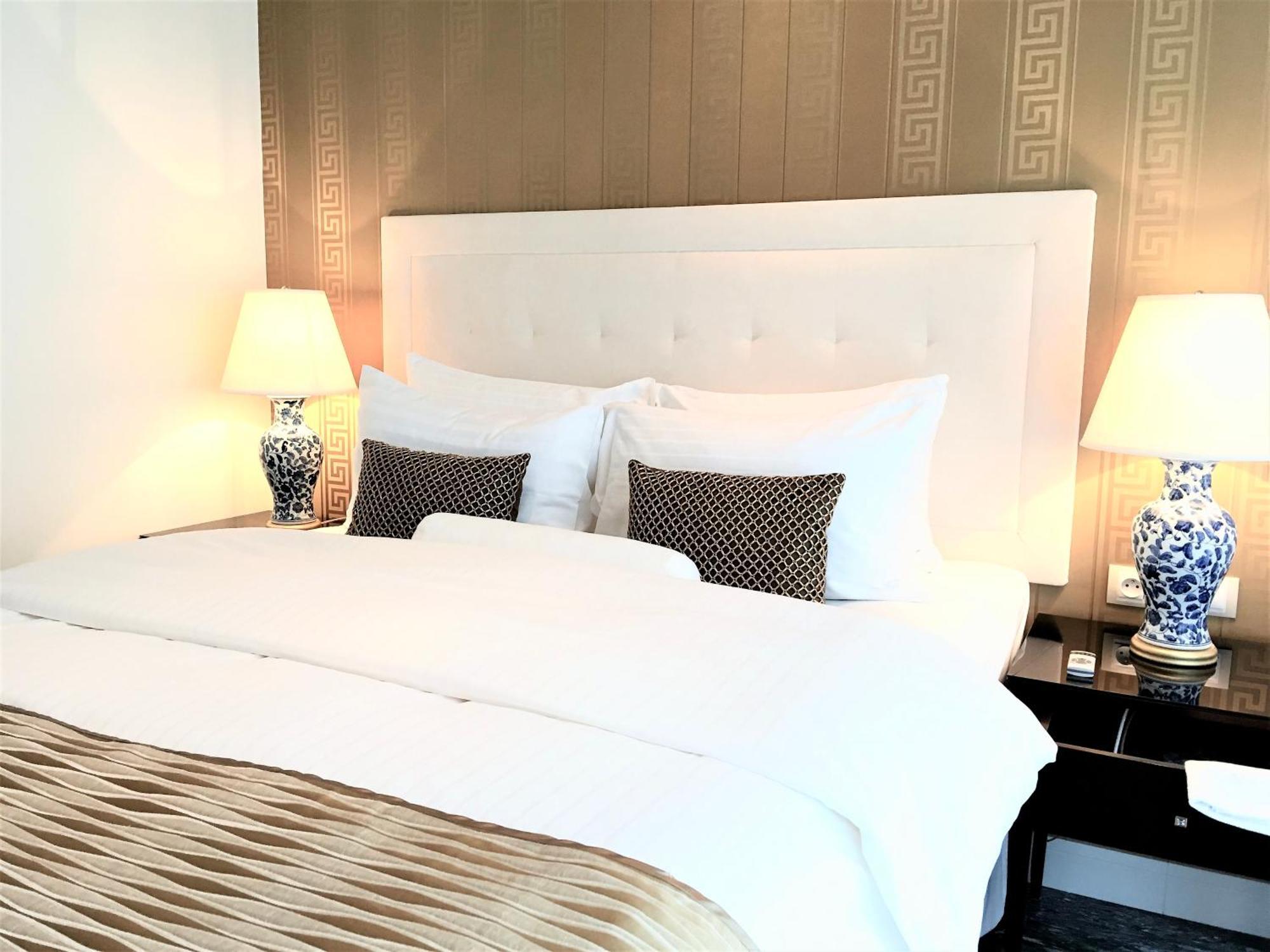 Luxury Apartments MONDRIAN Market Square III Varsovie Chambre photo